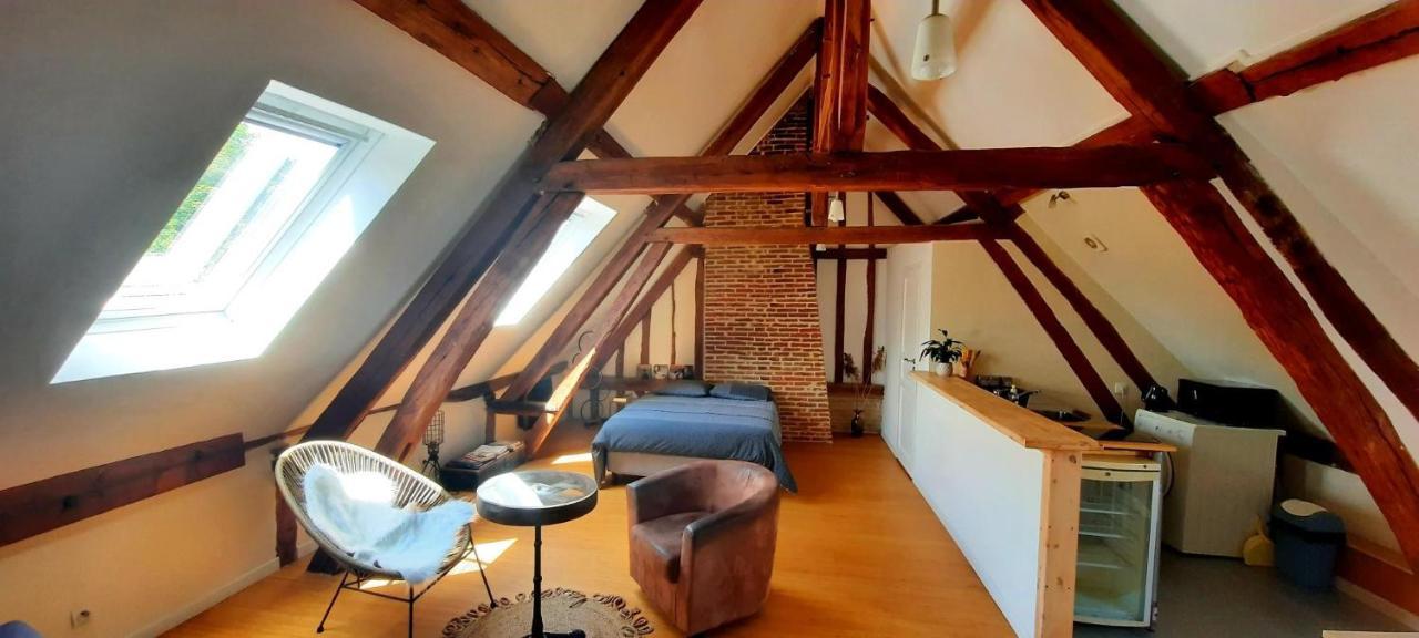 Appartement Loft de charme á 150m de la cathédrale à Beauvais Extérieur photo